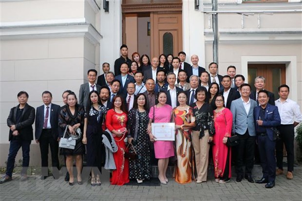 Embassy honours outstanding overseas Vietnamese in Germany